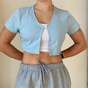 cropped button shirt